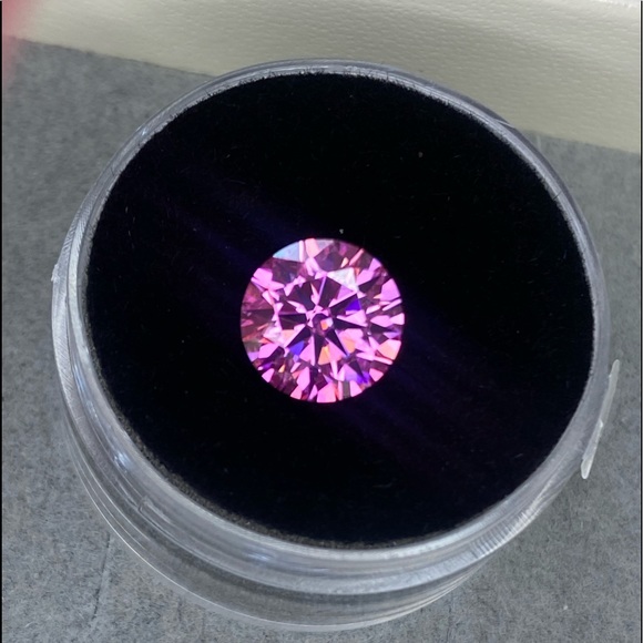 Certified, 2CT Pink Moissanite Diamond Loose (Hearts & Arrows) - Picture 10 of 16